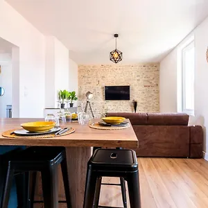 le-liondor.hotels-rhonealpes.com/
